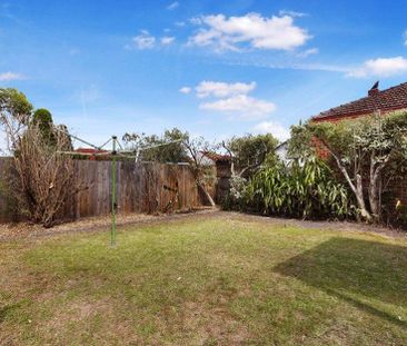 Spacious Home with Gardening Included - Photo 5