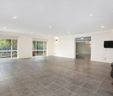HOME AND COMMERCIAL SPACE INCLUDING LAWN AND POOL MAINTENANCE - Photo 4