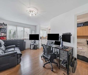 Glenville Grove, London, SE8 - Photo 3