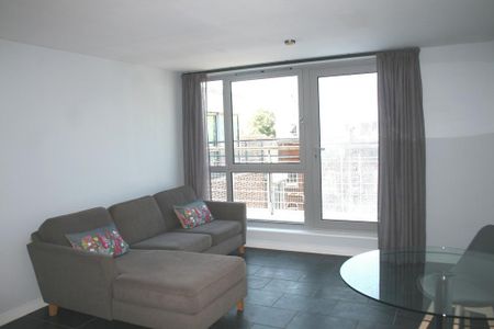 2 bedroom apartment to rent - Photo 3