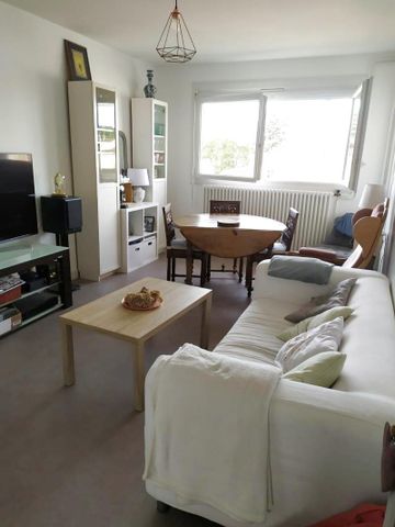 Location Appartement 4 pièces 74m² MARMANDE 47200 - Photo 4