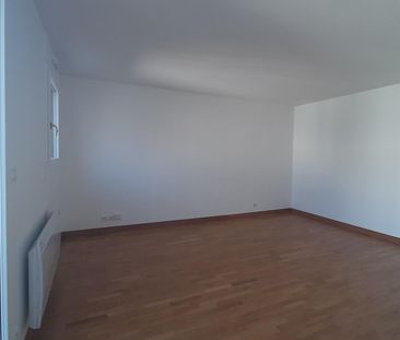 location Appartement T1 DE 31.2m² À ISSY LES MOULINEAUX - Photo 1
