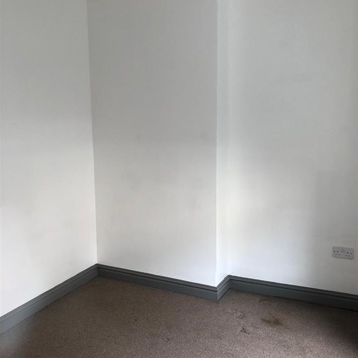 1 Bed Flat, Marlborough Grove, CH43 - Photo 1