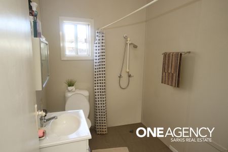 145 Fassifern Street - Photo 2