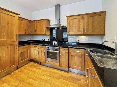 2 bedroom apartment to rent - Photo 5