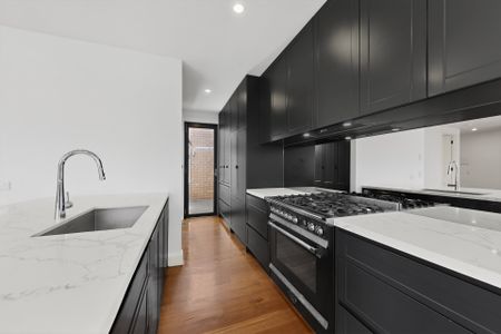 Contemporary Comfort in the Heart of Hughesdale - Photo 3