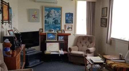 Charming 2BR Home with heat pump - Photo 4