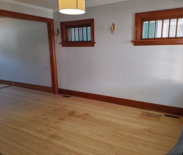 1937 TORONTO 3 BEDROOMS - Photo 1