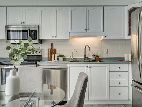 For Lease - 23 Beaverton Drive, Hamilton, Ontario - Photo 1