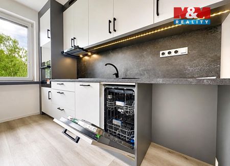 Pronájem bytu 2+kk 39 m², Výškovická 561, Ostrava - Fotografie 3