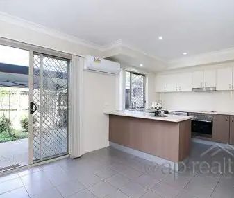 “Beautiful family home - 3 bedroom townhouse in Richlands” - Photo 1