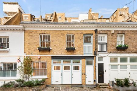 4 bedroom mews to rent - Photo 3