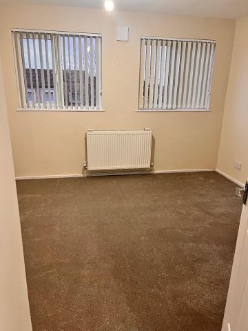 3 Bed Terraced House, Mossgate, LE3 - Photo 4