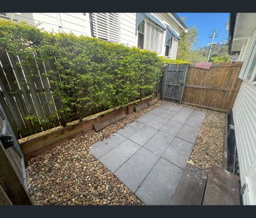 6/67 Heussler Terrace, Milton, Qld 4064 - Photo 4