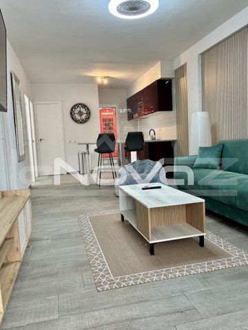 Apartment renovated in a modern st - Photo 5