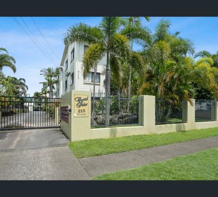 803/1 Marlin Parade, Cairns City, Qld 4870 - Photo 1