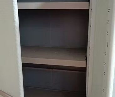 Avenida de las Palomeras, Madrid, Community of Madrid 28018 - Photo 5