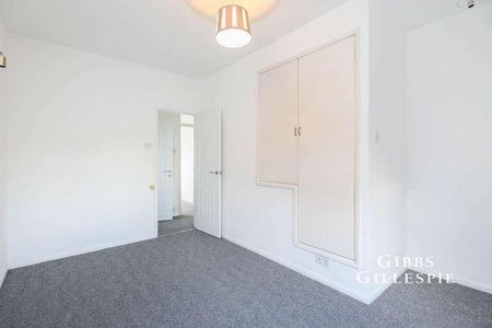 East Common, Gerrards Cross, Buckinghamshire, SL9 - Photo 3