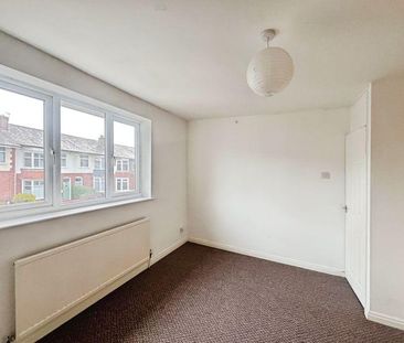 4 bedroom detached house to rent - Photo 6