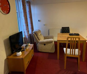 2 Bed Flat, E, AB11 - Photo 1