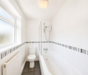 2 bedroom semi-detached house to rent - Photo 5