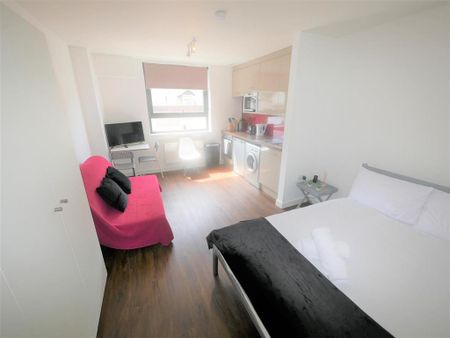 1 bedroom flat to rent - Photo 3