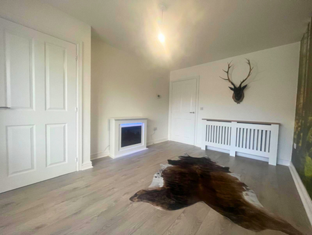 2 bedroom semi-detached house to rent - Photo 2