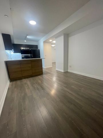 For Lease - 30 Meadowglen Place Unit# 701, Toronto, Ontario - Photo 5