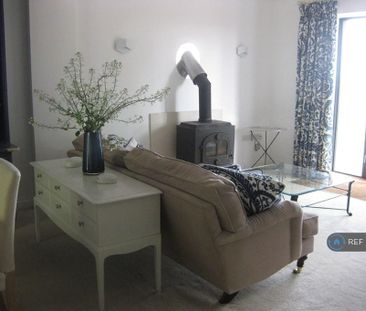 2 bedroom detached house to rent - Photo 3