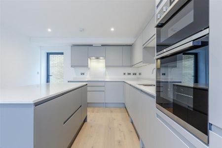 3 bedroom apartment to rent - Photo 4