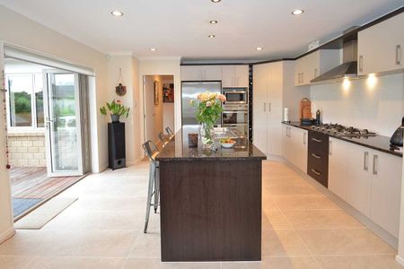 ONE LEVEL LIVING AT IT'S BEST- MILLWATER 4 BEDROOM! - Photo 3