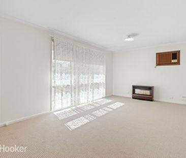 8 Hammond Avenue, Brahma Lodge SA, Belconnen - Photo 3