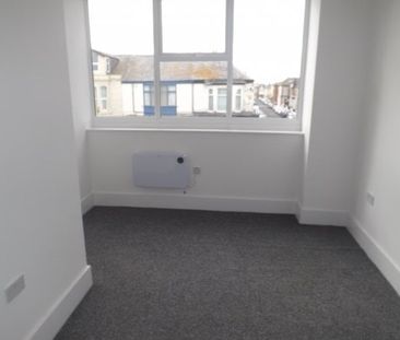 Waterloo Road, Blackpool - Photo 5