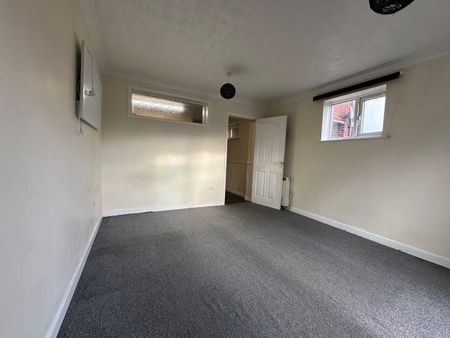 Studio Flat, Alma Road, SO14 - Photo 4