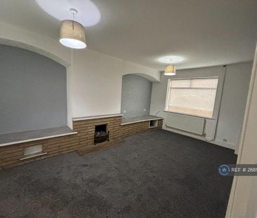 3 bedroom semi-detached house to rent - Photo 1