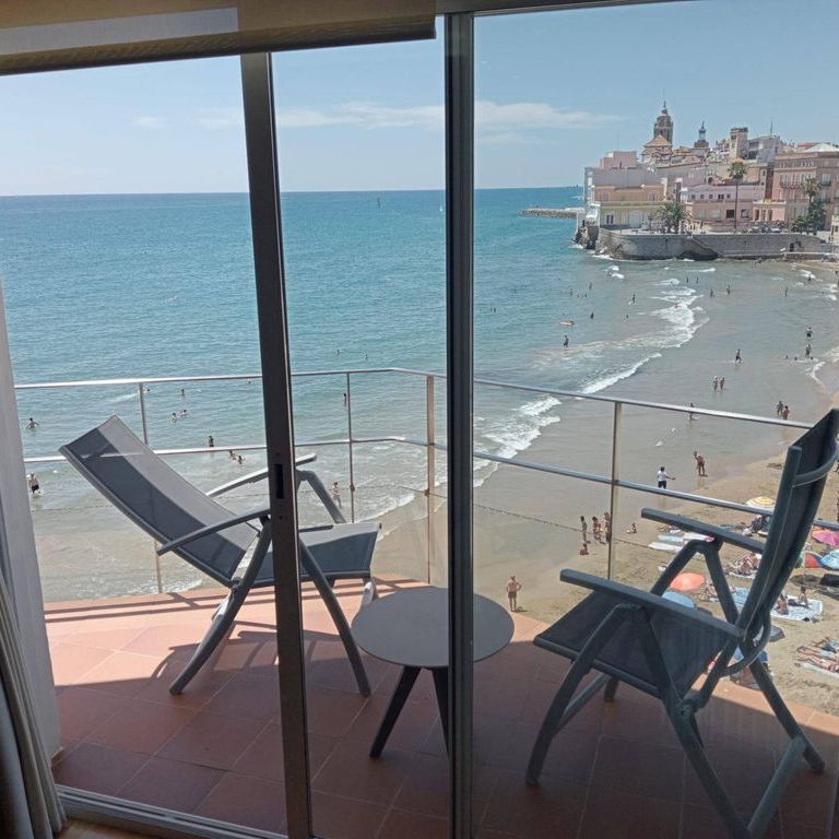 2 room luxury Flat for rent in Sitges, Catalonia - Photo 1