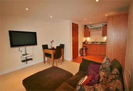 1 bedroom apartment to rent - Photo 2