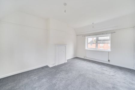 3 bedroom end of terrace house to rent - Photo 5