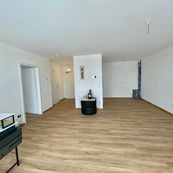 Exklusive 2-Zimmer-Wohnung im ersten OG in Ebern; frei zum 01.04.2026 - Photo 1