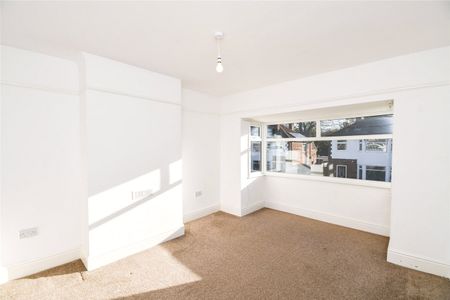 Pembroke Drive, CH65 6TB, Ellesmere Port - Photo 2