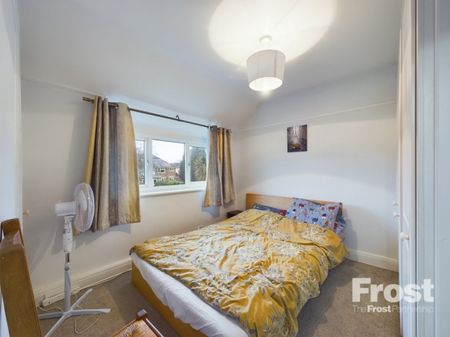 Hazel Grove, Staines-upon-Thames, Surrey,TW18 - Photo 5