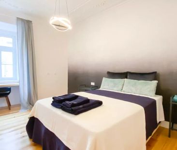Room for rent in a Coliving in Arroios, Lisbon - Photo 5