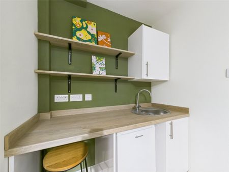 Lower Regent Street, Beeston, Nottingham, NG9 - Photo 3