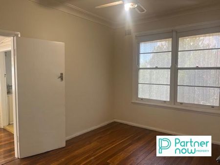 1 Lancaster Avenue, TAMWORTH NSW 2340 - Photo 3