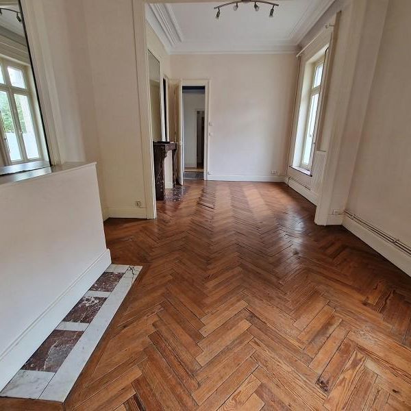 Appartement à Louer à LILLE 908 € - Photo 1