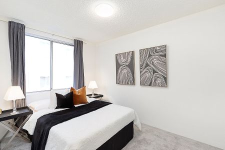 Tranquil Newly Renovated Two Bedroom Apartment in the Heart of Lane Cove - Photo 5