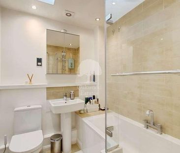 Holmlea Road, Datchet, SL3 - Photo 3