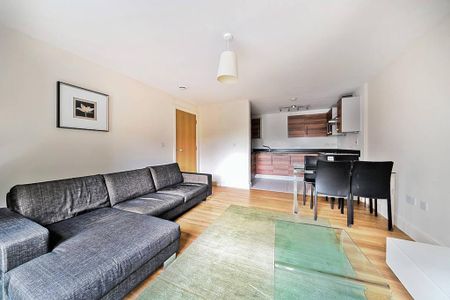 1 bedroom flat to rent - Photo 2