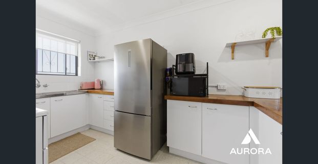 Spacious & Convenient 2-Bedroom Unit Near Brisbane City - Photo 1