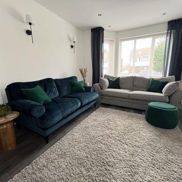 3 bedroom semi-detached house to rent - Photo 1